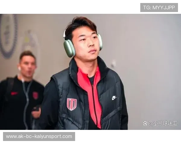 成都蓉城严鼎皓前场传切助攻：从训练场到赛场的节拍之旅